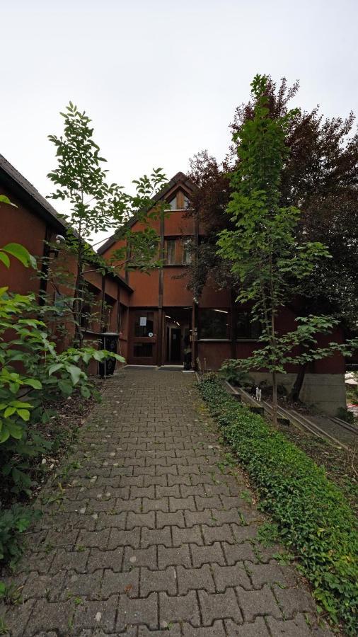 Delemont Youth Hostel Екстер'єр фото