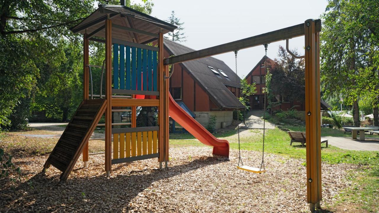 Delemont Youth Hostel Екстер'єр фото