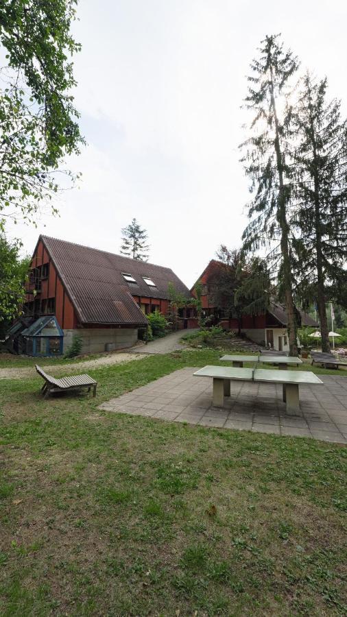 Delemont Youth Hostel Екстер'єр фото