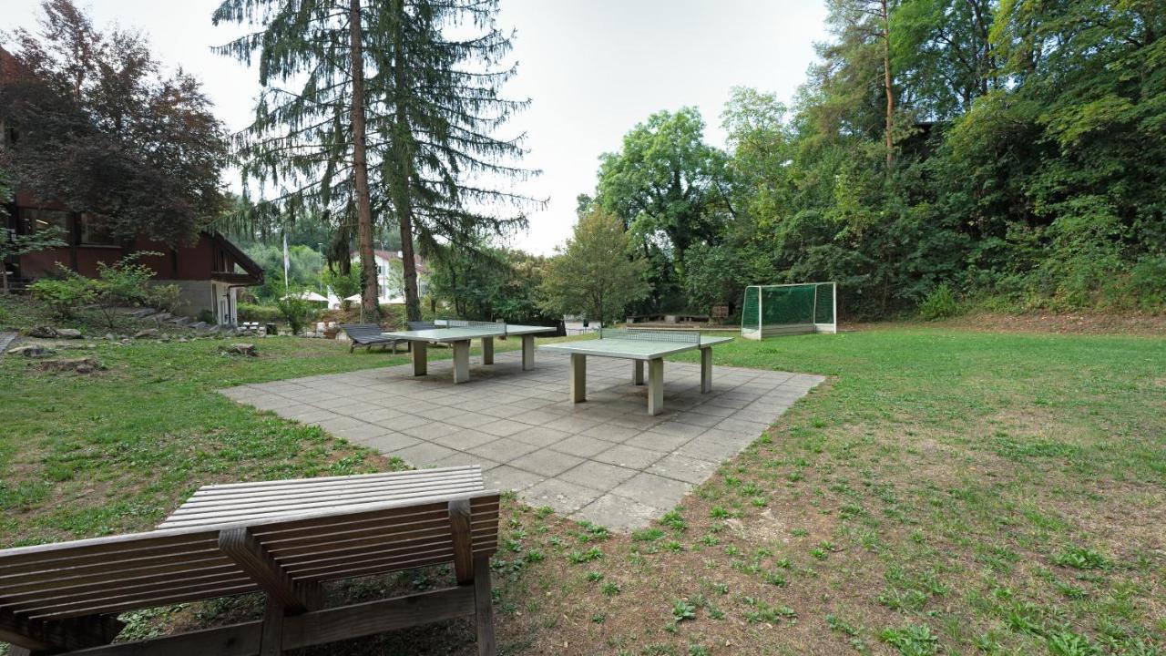Delemont Youth Hostel Екстер'єр фото