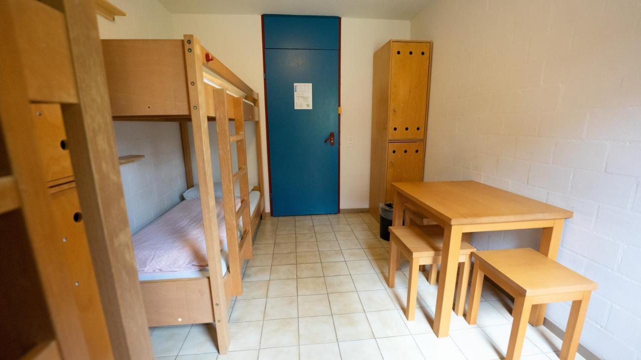 Delemont Youth Hostel Екстер'єр фото