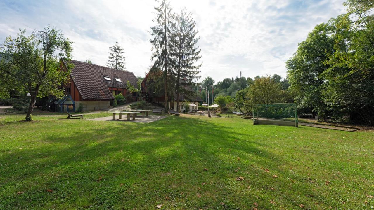 Delemont Youth Hostel Екстер'єр фото