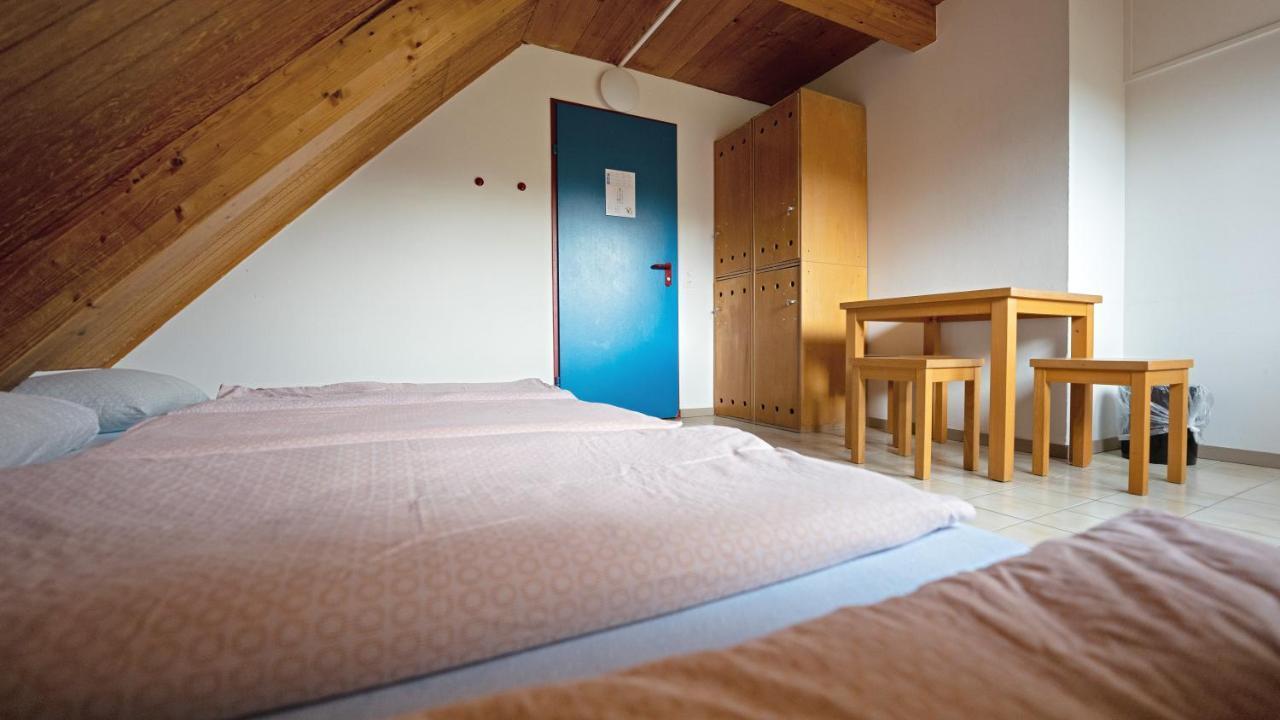 Delemont Youth Hostel Екстер'єр фото