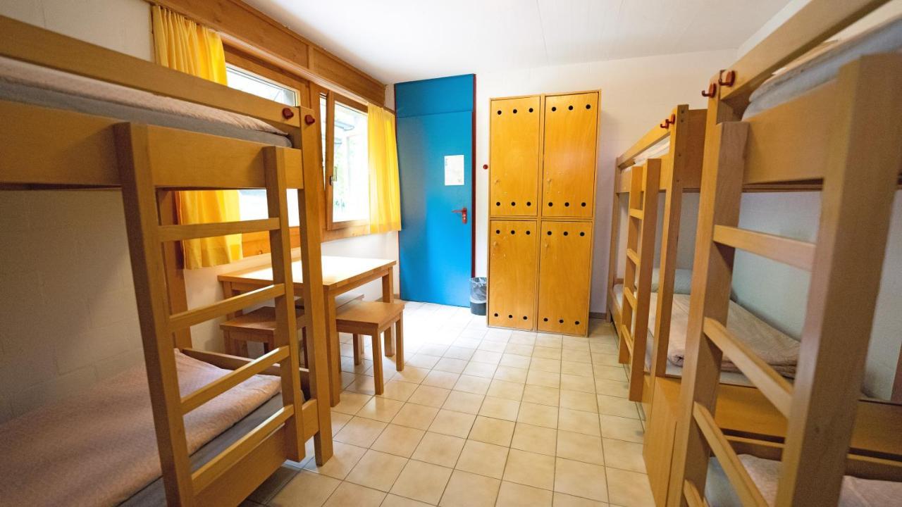Delemont Youth Hostel Екстер'єр фото