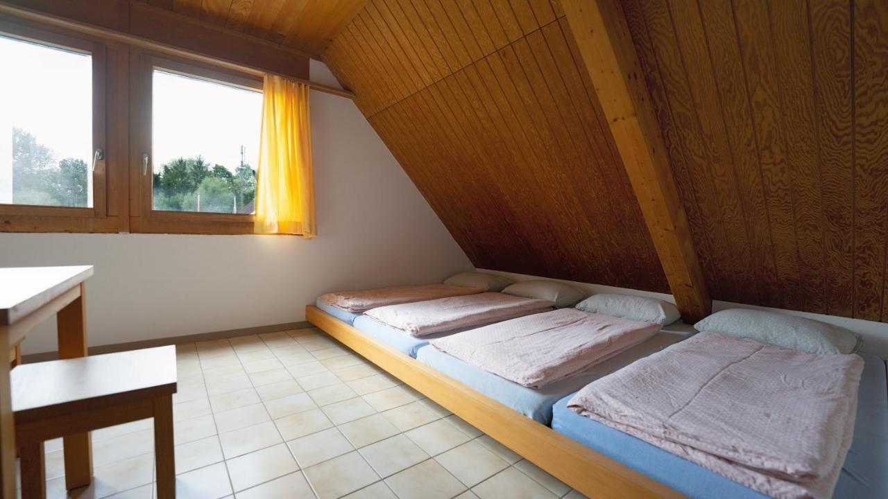 Delemont Youth Hostel Екстер'єр фото