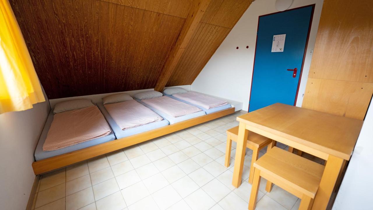 Delemont Youth Hostel Екстер'єр фото