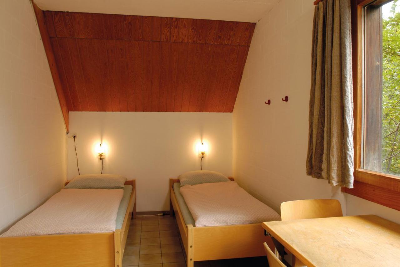Delemont Youth Hostel Екстер'єр фото