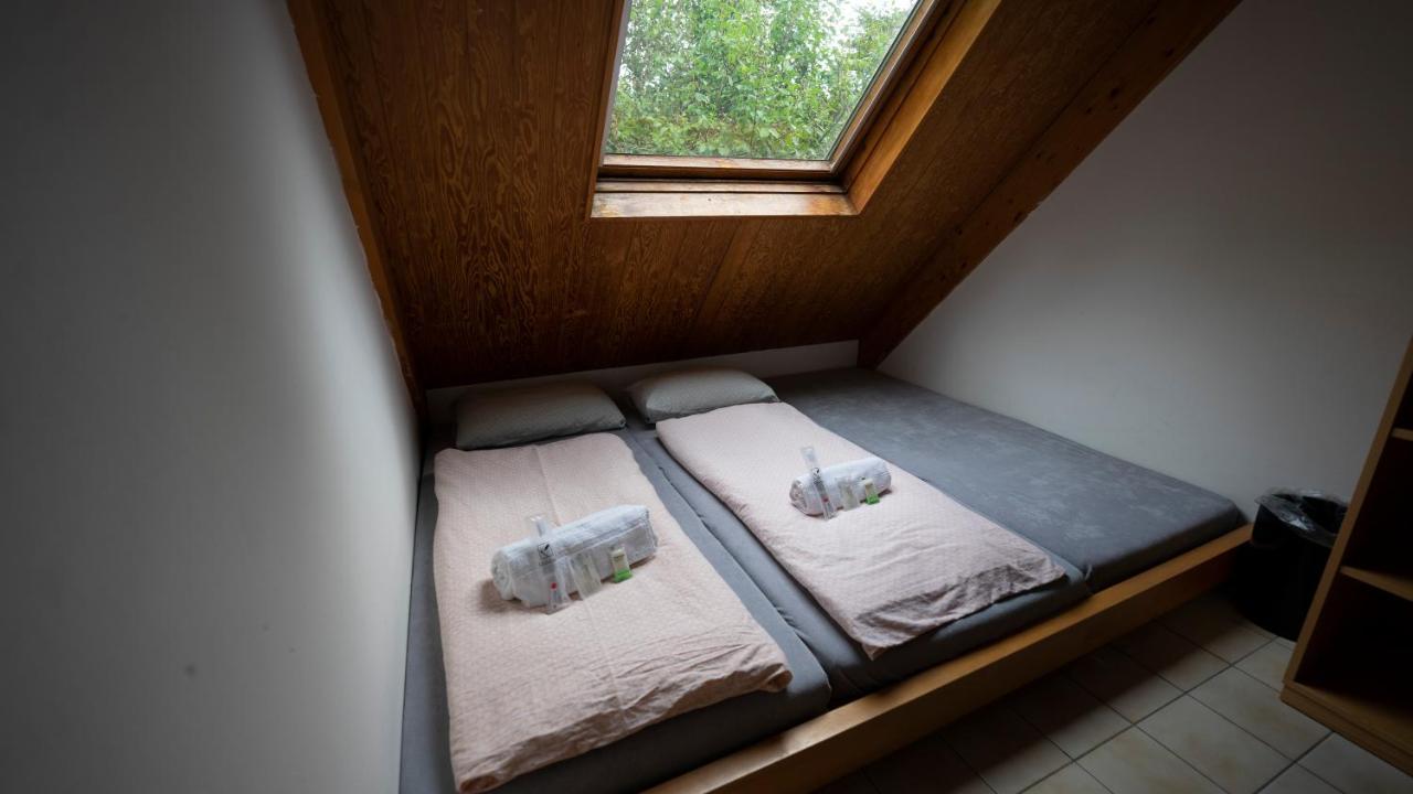Delemont Youth Hostel Екстер'єр фото